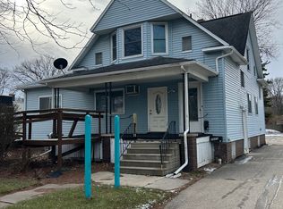 2911 1/2 Court St, Saginaw, MI 48602