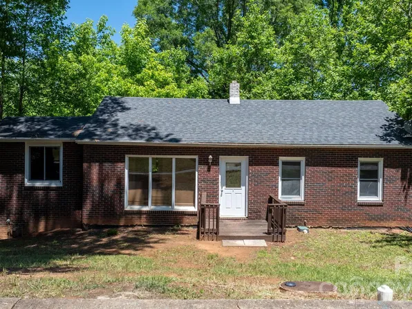 722 E F St, Newton, NC 28658
