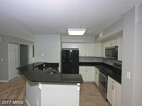 2nd image of 10 Amberstone Ct APT D