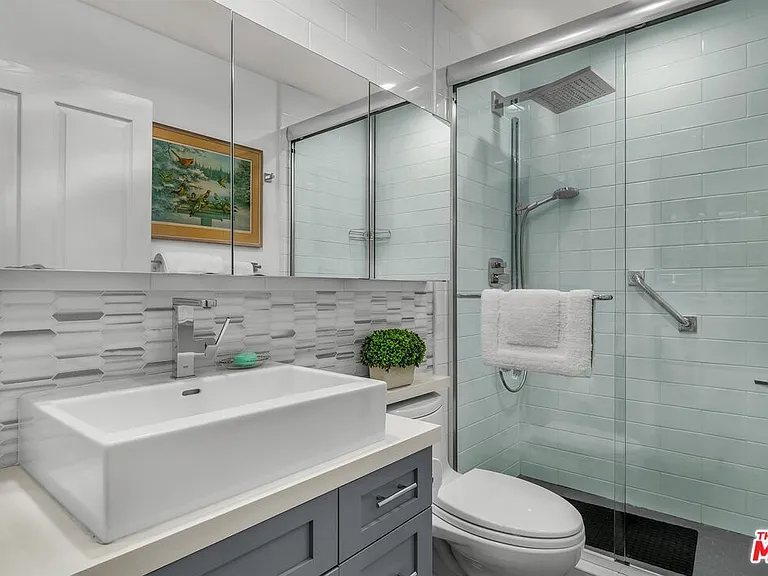 11740 W Sunset Blvd #22 — Photo 22