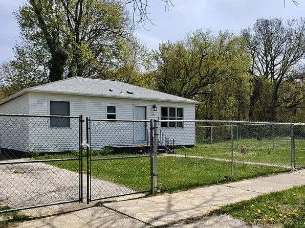 591 N Winans St, Benton Harbor, MI 49022