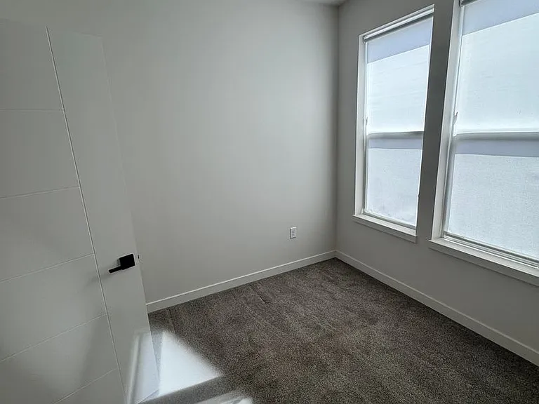 Emerald Townhomes — Photo 20