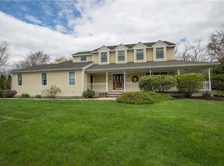 4 Great Meadows Ln, Lincoln, RI 02865