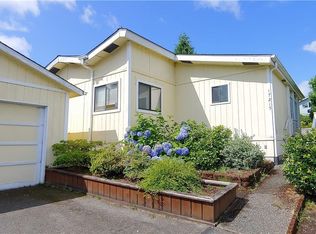 17215 119th Ave NE, Bothell, WA 98011