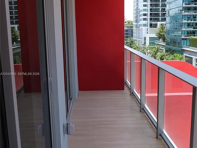 90 NE 32nd St #706 — Photo 11