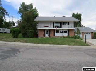 919 S 7th St, Lander, WY 82520