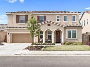 3928 Robinson Ave, Clovis, CA 93619