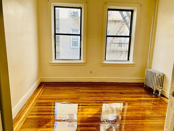 5th image of 25 E Mosholu Pkwy N #4