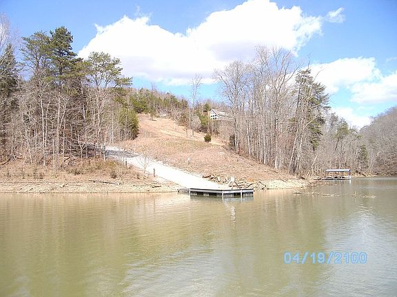 Community boat ramp
