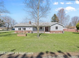 610 W Washington St, East Tawas, MI 48730