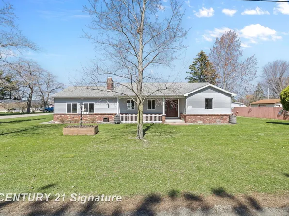 610 W Washington St, East Tawas, MI 48730