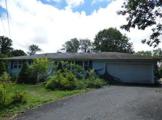 23 Morris Farm Rd, Lafayette, NJ 07848