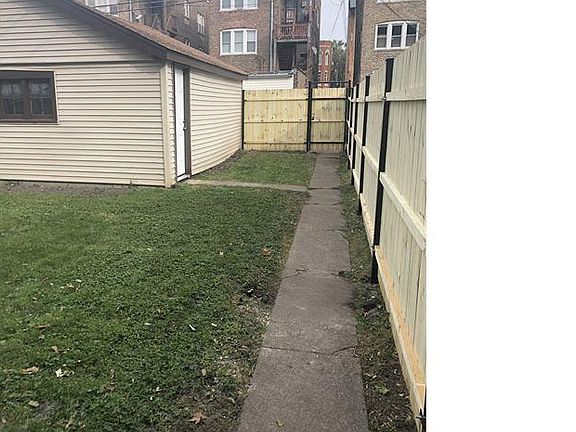 3rd image of 8833 S Dorchester Ave #1