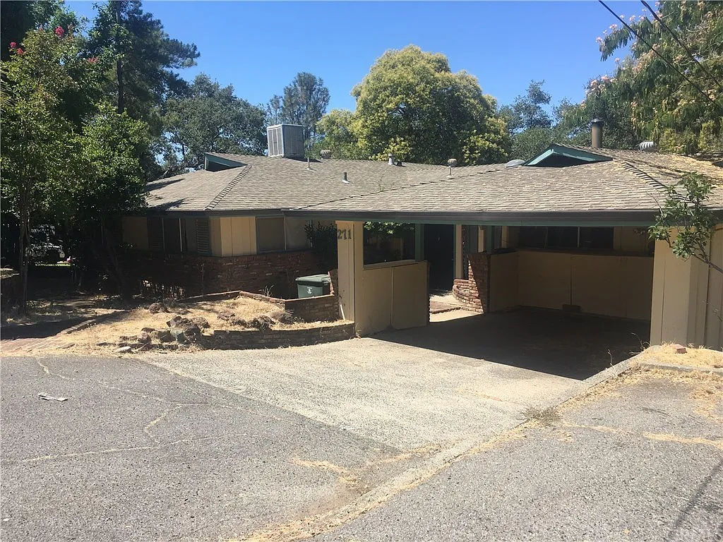 271 Canyon Highlands Dr photo 1