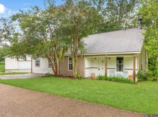 8369 Phillips Rd, Saint Amant, LA 70774