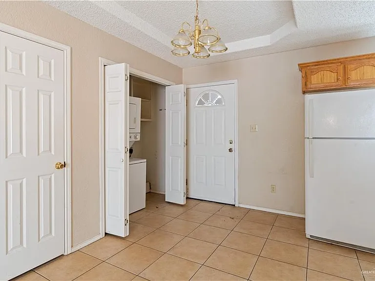 1607 W Portales Dr #3 — Photo 5