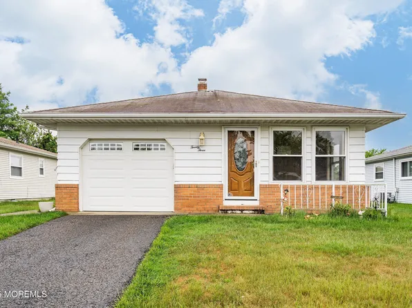 23 Marathon Street, Toms River, NJ 08757