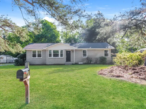 142 Dickert Dr, Lexington, SC 29073