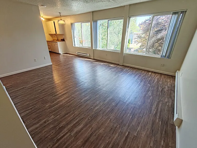 3916 S Pearl St — Photo 3