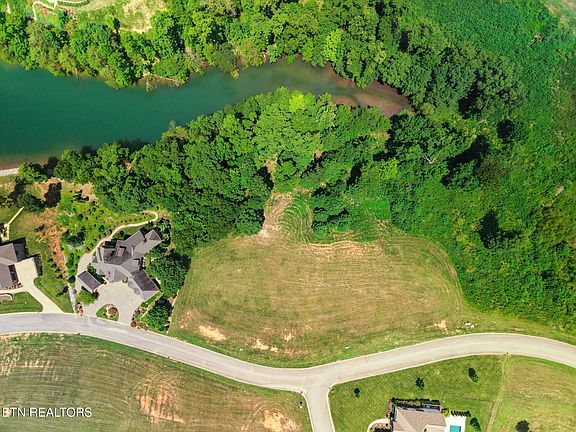 5th image of 694 Taffrail Dr