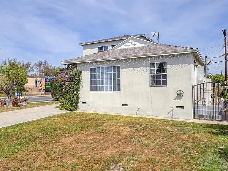 9403 Carron Dr — Photo 3