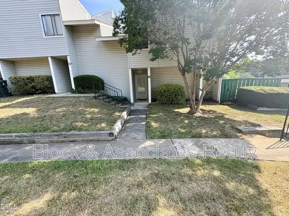 4609 Grinding Stone Dr APT D, Raleigh, NC 27604