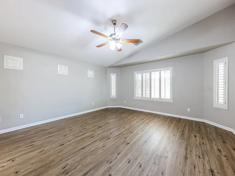 25644 W Magnolia St — Photo 11