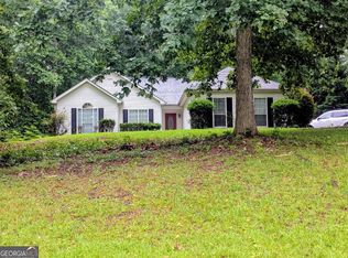 35 Paces Landing Ln, Newnan, GA 30263