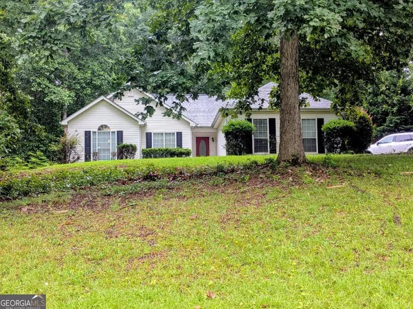 35 Paces Landing Ln, Newnan, GA 30263
