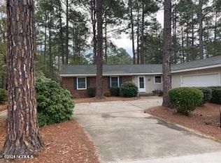75 Merion Cir, Pinehurst, NC 28374