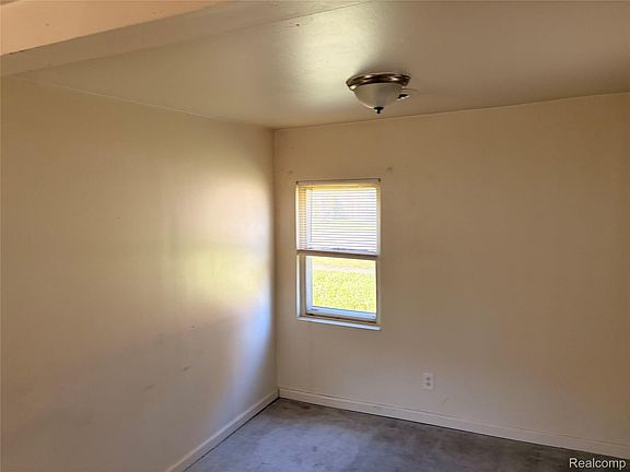 5th image of 1523 W Stewart St