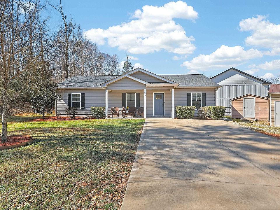 1st image of 319 Sunnydale Dr
