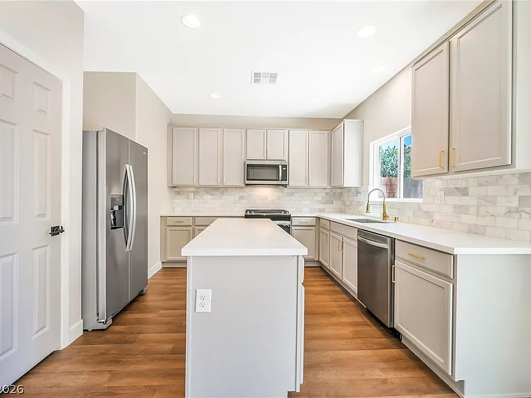 3520 Dune Grass St — Photo 10