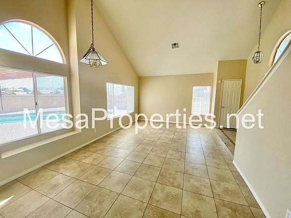 4th image of 12799 San Juan St
