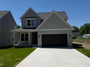 3733 Genessee Ave, Columbus, OH 43219