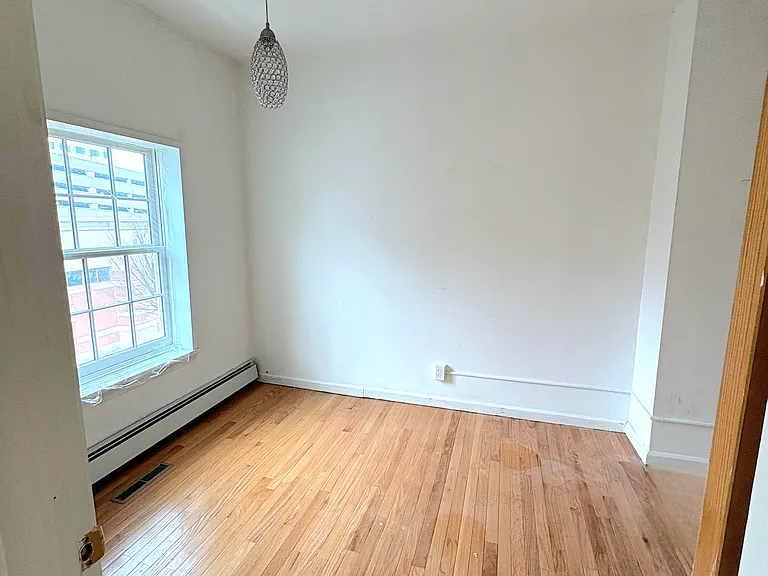209 E Front St #1 — Photo 13
