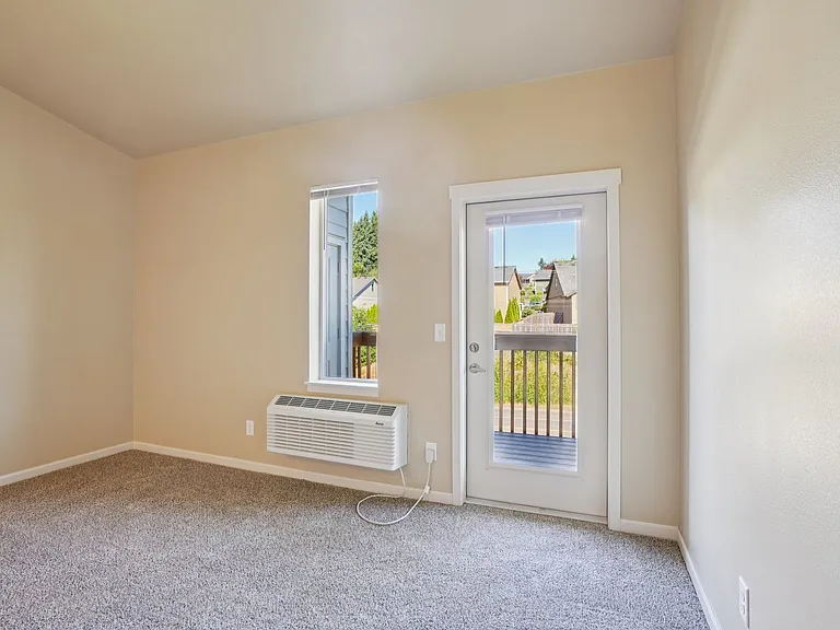 LIBERTY CREST APARTMENTS — Photo 44