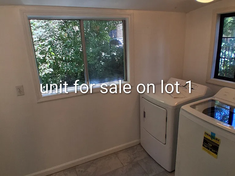 587 Wildrose Ln #1 — Photo 3
