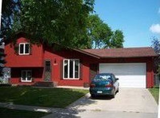 662 12th Ave E, West Fargo, ND 58078