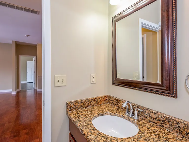 2179 Sycamore Rd — Photo 15
