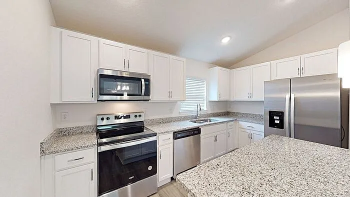 3 bed, 2.0 bath, 1500 sqft, $1,950 — Photo 4