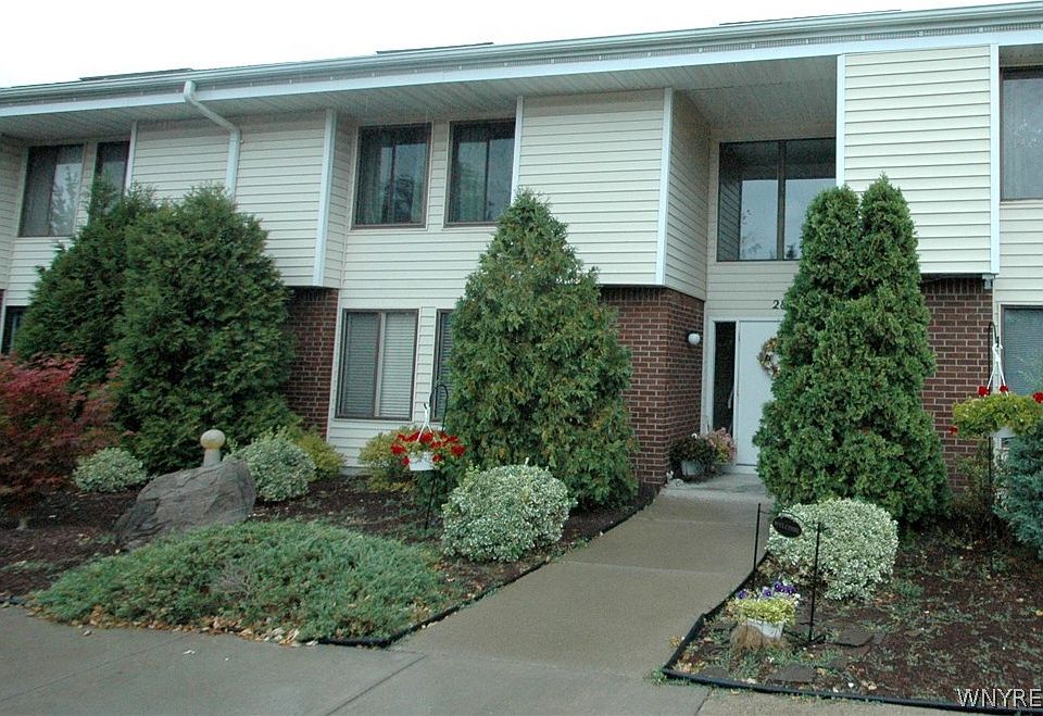 1st image of 28 Coolbrook Ct