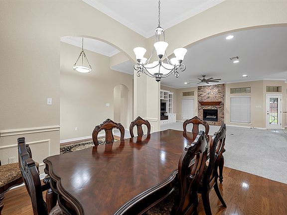 4th image of 100 Laurel Oaks Ln