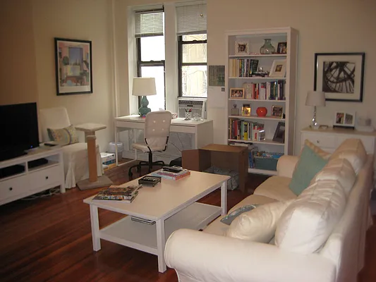 Rented by Magnone Real Estate | media 28