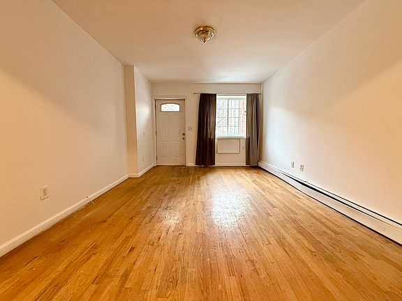 2nd image of 326 Throop Ave #2