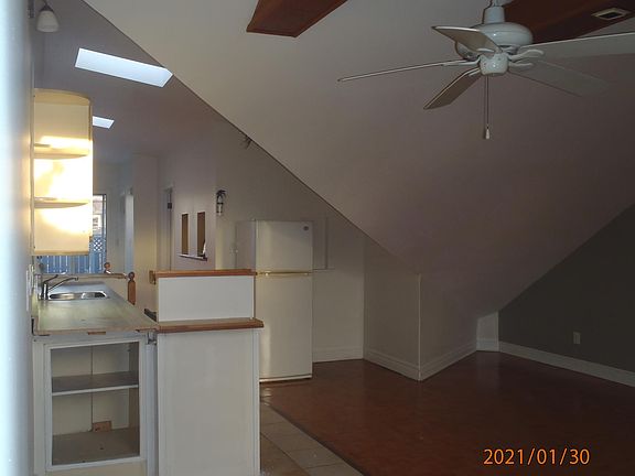 4th image of 165 Boulton Ave #3