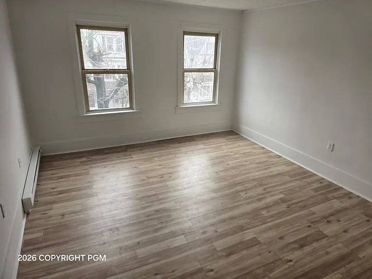 231 S Hickory St — Photo 5