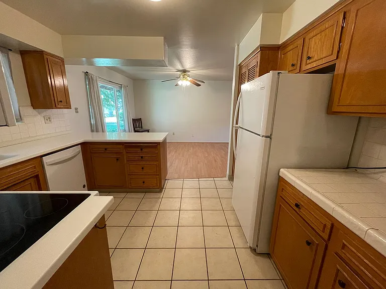 617 W Granger Ave #34 — Photo 7