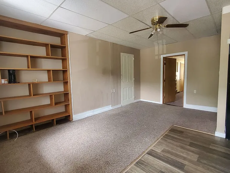 320 Washington St — Photo 17