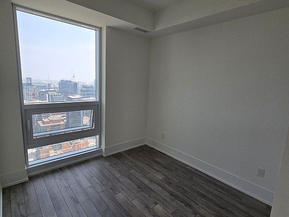 5th image of 89 Church St #4204
